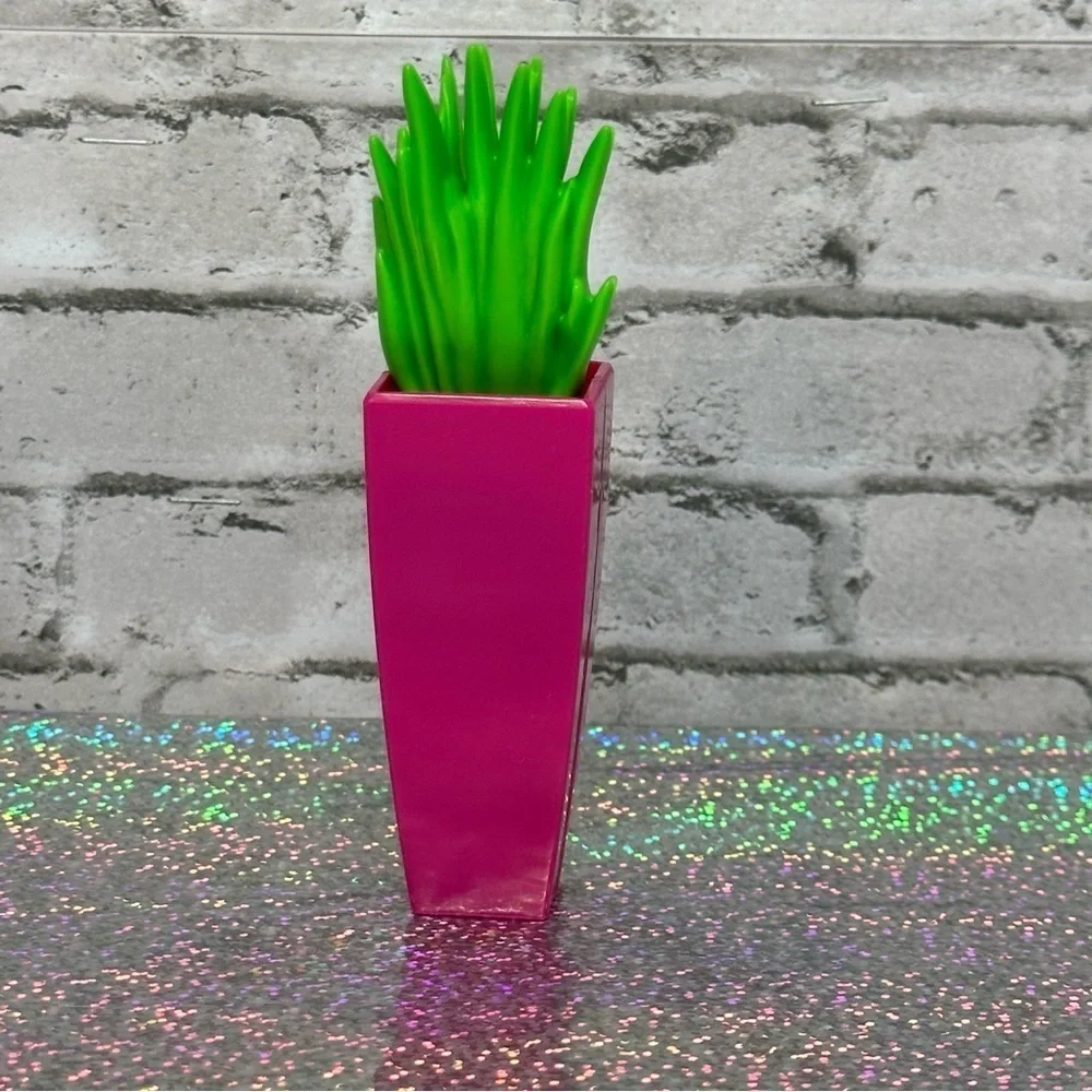 Barbie Close & Go 2018 Potted Plant 4.5